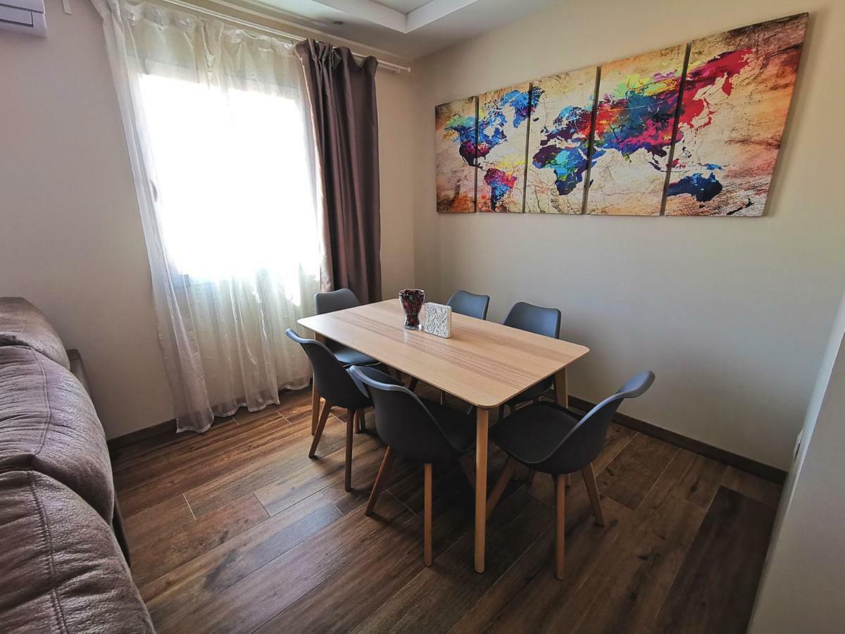Genuar Apartments Malaga Center. Free Parking エクステリア 写真